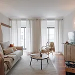 Azzurra - 2 Bedrooms And Parking In Avenidas Novas
