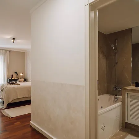 Azzurra - 2 Bedrooms And Parking In Avenidas Novas Lägenhet Lisboa