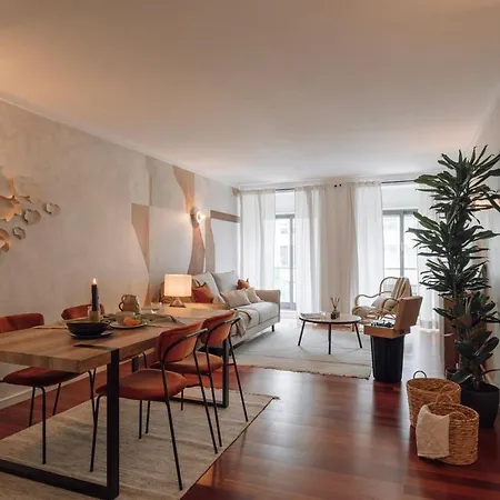 Azzurra - 2 Bedrooms And Parking In Avenidas Novas דירה